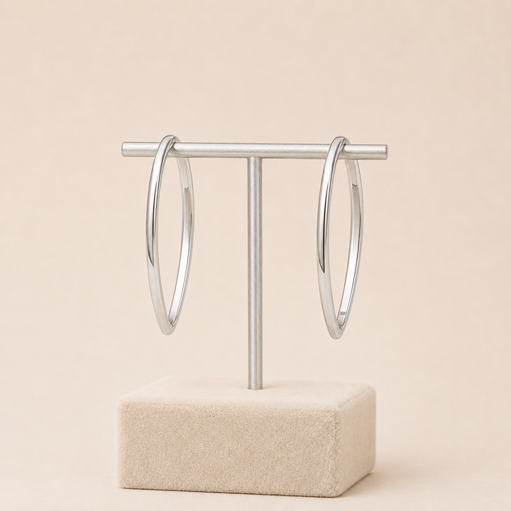 Store, glatte, minimalistiske hængeøreringe