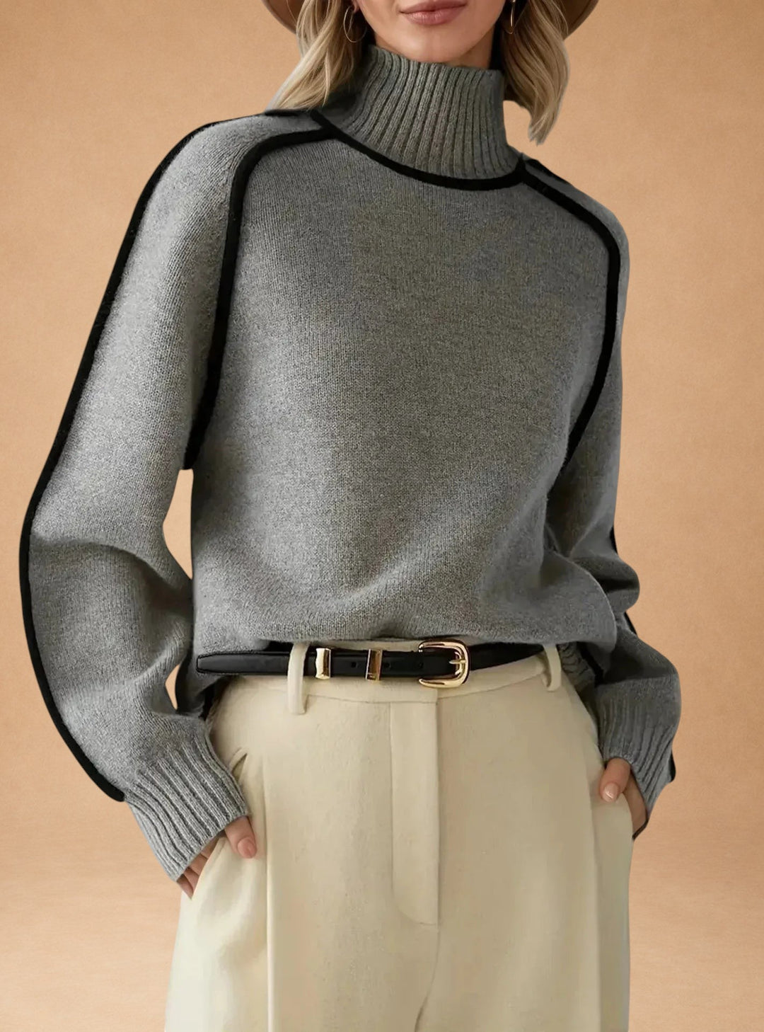 Vasiliki – Elegant ensfarvet sweater med høj krave