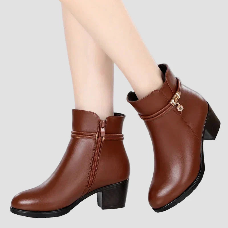 Frederica - Elegantes botas de invierno con cremallera
