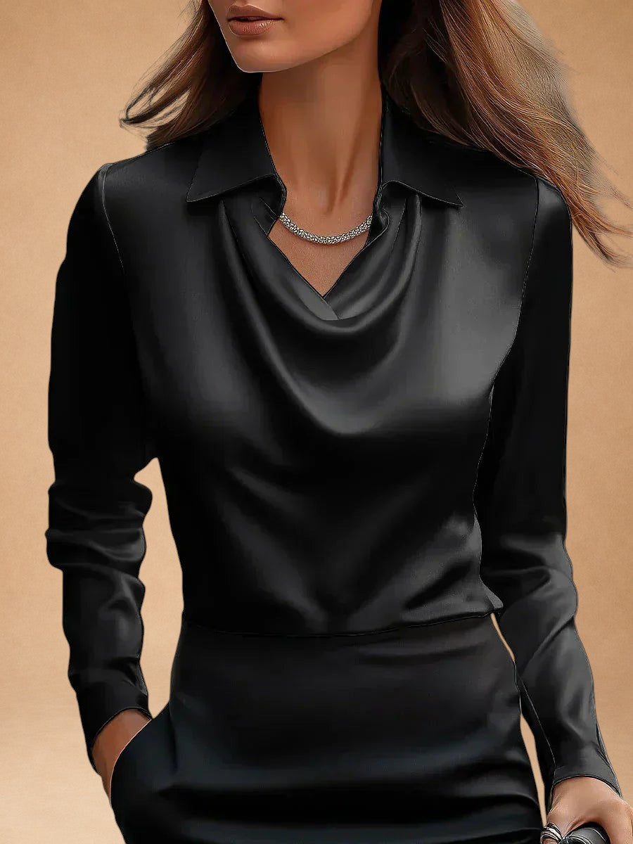 Blusa elegante de satén blanco con escote drapeado