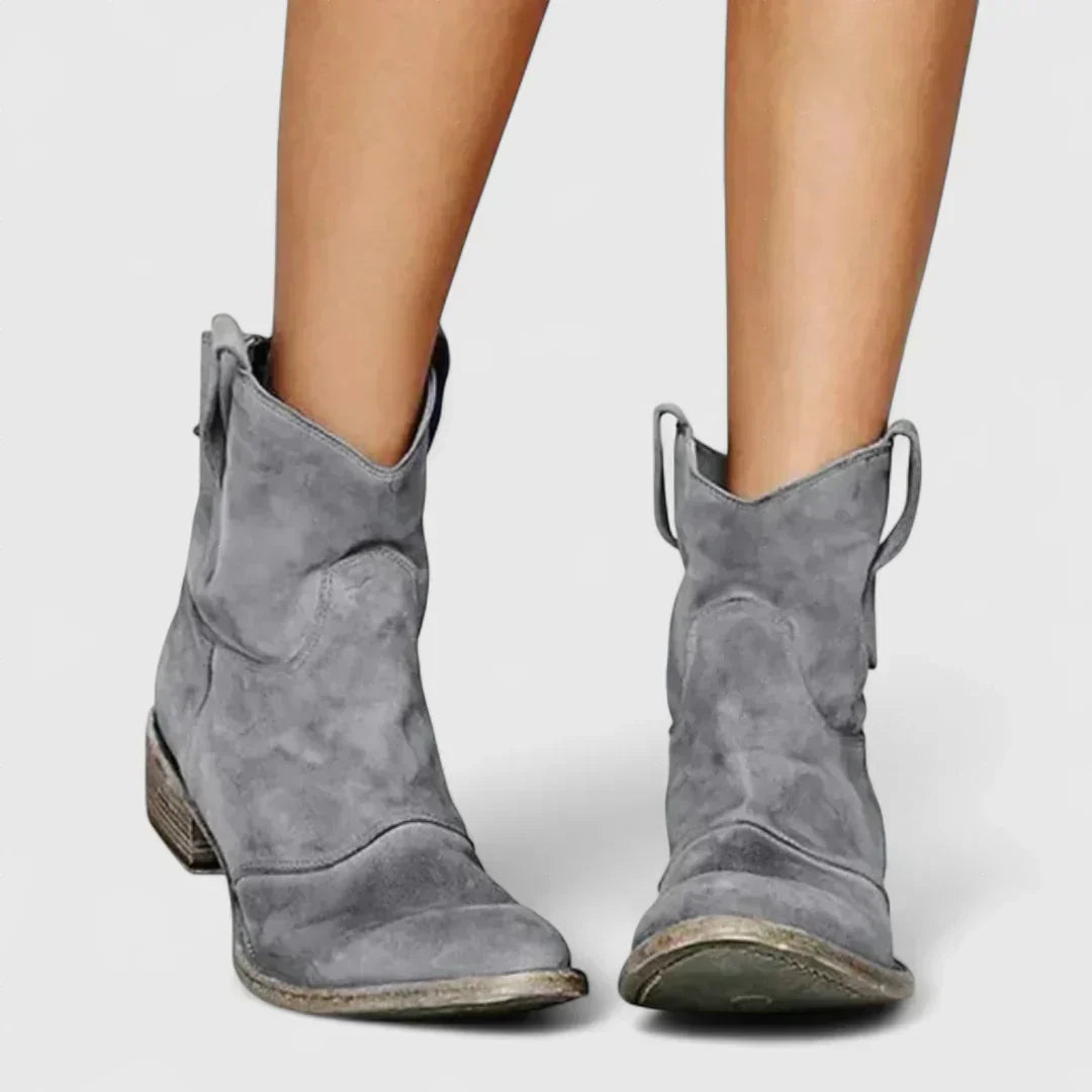 Eleftheria – Retro-cowboystøvler til anklen med elegant finish