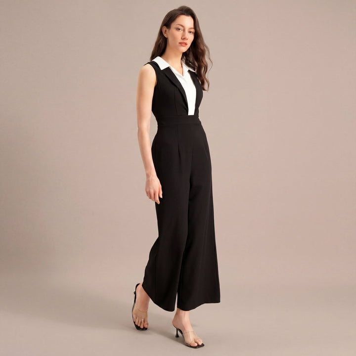 Elisa – Elegant jumpsuit med klassisk snit og kontrastdetaljer
