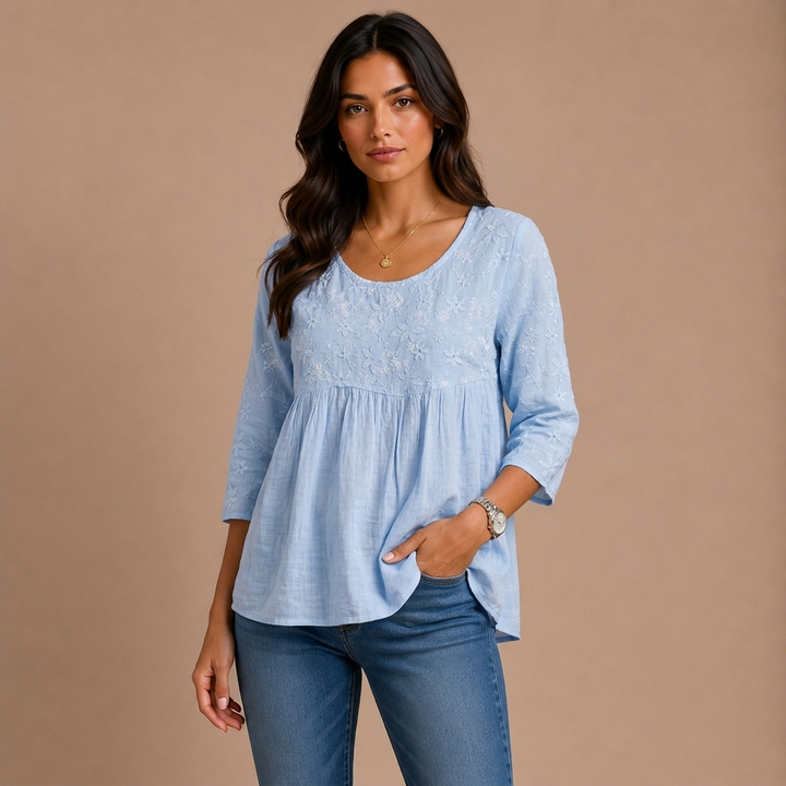 Nicole - Blusa de patchwork con flores bordadas
